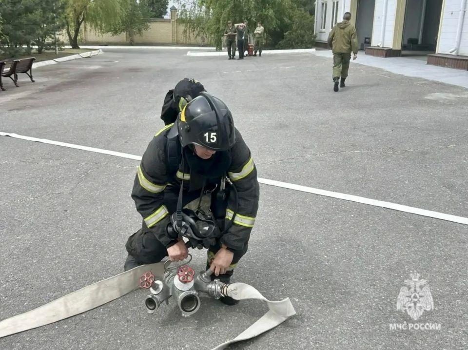 Масштабные учения в Волгоградской области: МЧС, УФСИН и ФСБ объединились Масштабные учения в Волгоградской области: МЧС, УФСИН и ФСБ объединились