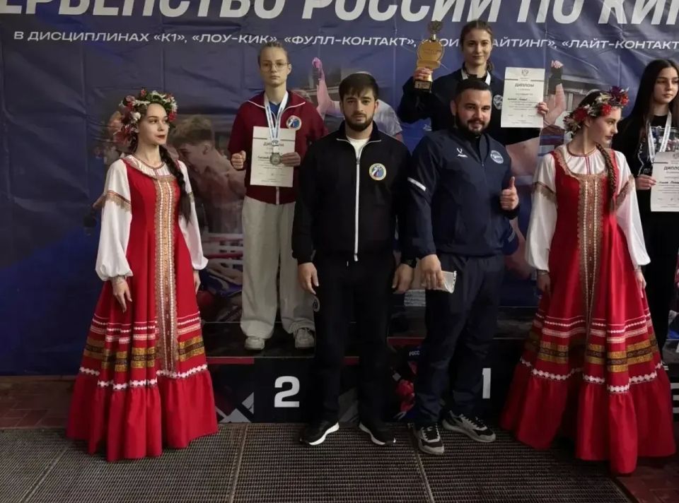 Волгоградцы завоевали 13 медалей Первенства России по кикбоксингу Волгоградцы завоевали 13 медалей Первенства России по кикбоксингу