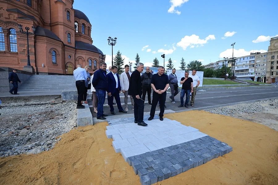 Реконструкцию площади Павших борцов должны завершить до конца 2026 года в Волгограде