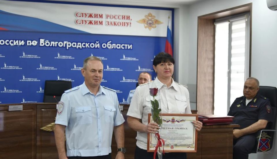 Начальник регионального Главка поздравил сотрудников ПДН и ЦВСНП с профессиональным праздником Начальник регионального Главка поздравил сотрудников ПДН и ЦВСНП с профессиональным праздником