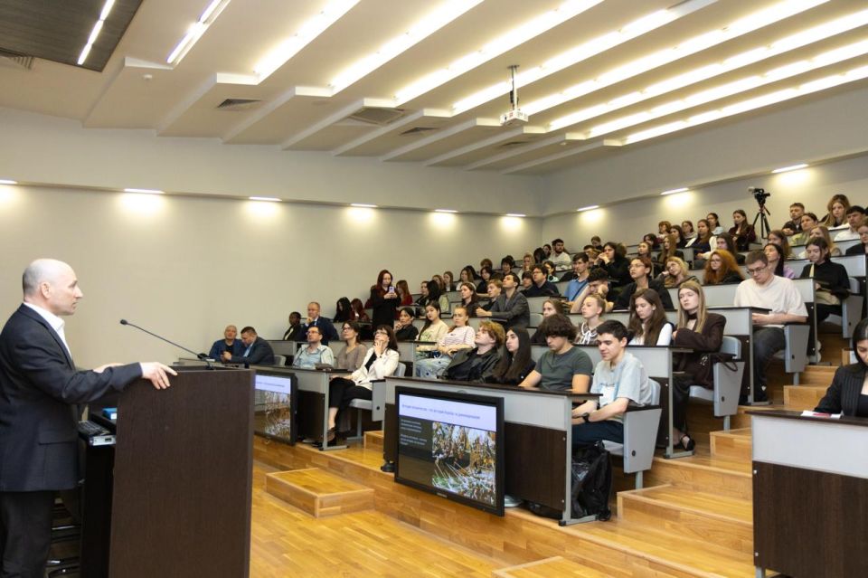 Николай Стариков: Выступил с лекцией о геополитике перед студентами и преподавателями Волгоградского государственного университета Николай Стариков: Выступил с лекцией о геополитике перед студентами и преподавателями Волгоградского государственного университета