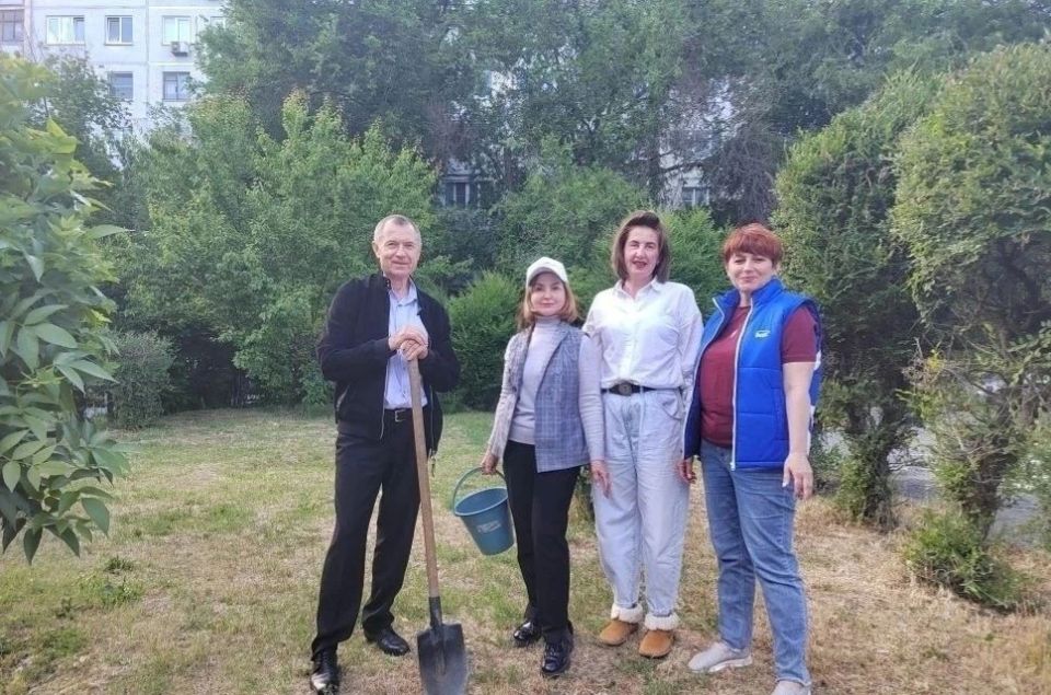 В Тракторозаводском районе Волгограда прошла экологическая акция, инициаторами которой выступили родители и сотрудники детского сада №376 В Тракторозаводском районе Волгограда прошла экологическая акция, инициаторами которой выступили родители и сотрудники детского сада №376