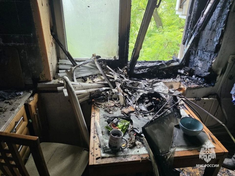 #БудниМЧС. Пожар из-за ноутбука случился в Волжском #БудниМЧС. Пожар из-за ноутбука случился в Волжском