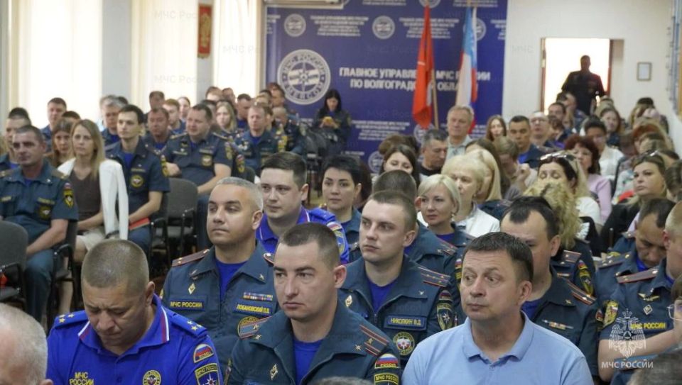 В региональном управлении МЧС России прошел единый день информирования В региональном управлении МЧС России прошел единый день информирования