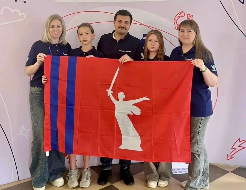 Волжские семьи представили Волгоградскую область на уникальной смене «Наоборот: семейный эксперимент» в Подмосковье