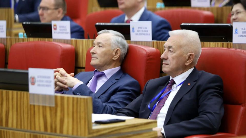 Сегодня в Салехарде - столице Ямало-Ненецкого автономного округа - начал работу форум «Диалог парламентариев» Сегодня в Салехарде - столице Ямало-Ненецкого автономного округа - начал работу форум «Диалог парламентариев»