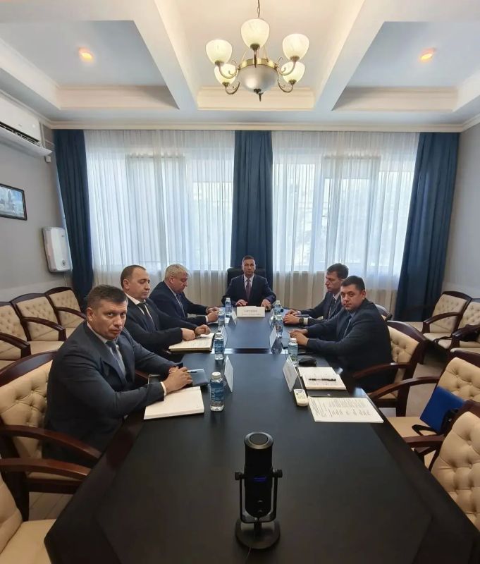 Проведено заседание круглого стола с участием прокуратур субъектов Российской Федерации и прокуратуры Западно - Казахстанской области Республики Казахстан Проведено заседание круглого стола с участием прокуратур субъектов Российской Федерации и прокуратуры Западно - Казахстанской области Республики Казахстан