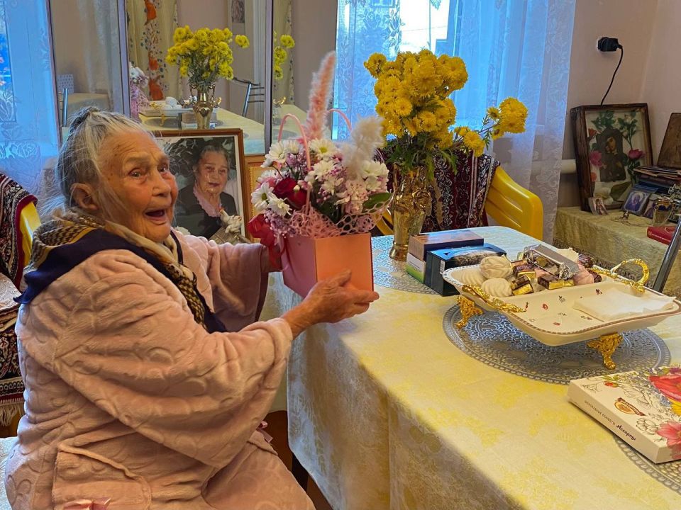 Поздравляю с Днём социального работника! Поздравляю с Днём социального работника!