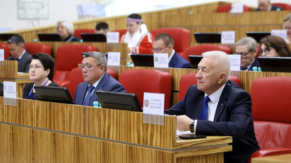В столице Ямало-Ненецкого автономного округа Салехарде завершил работу форум «Диалог парламентариев» В столице Ямало-Ненецкого автономного округа Салехарде завершил работу форум «Диалог парламентариев»