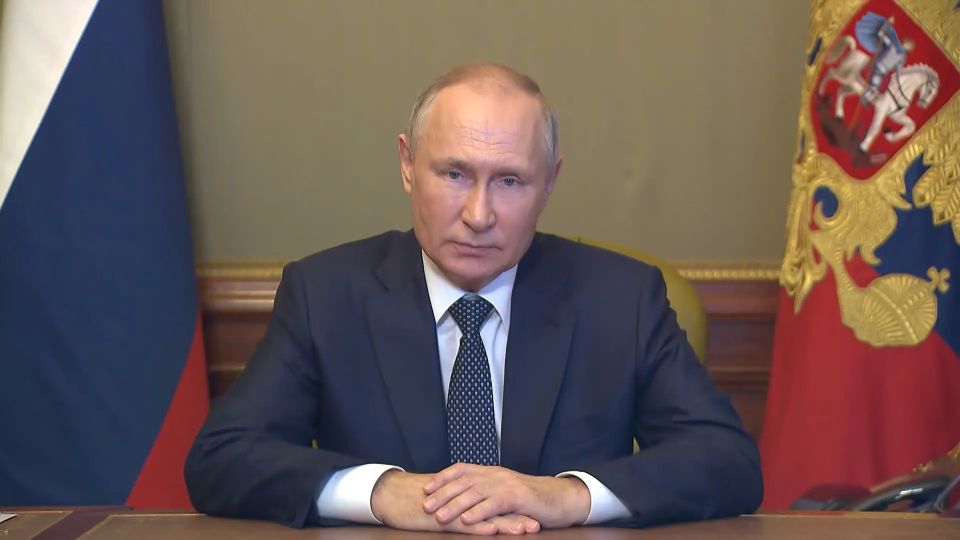 Владимир Путин поощрил троих жителей Волгоградской области