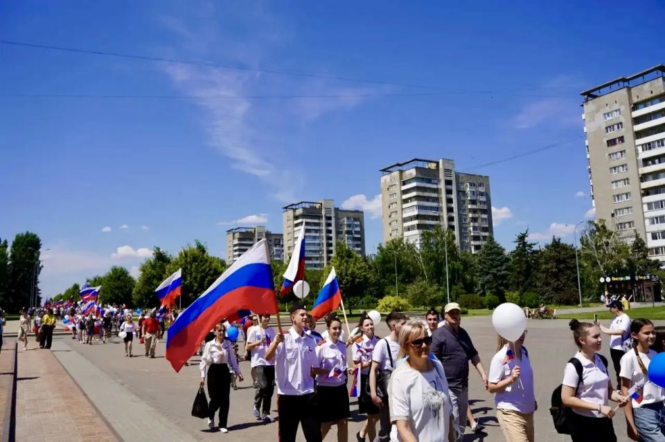 Уважаемые волжане, дорогие земляки! Уважаемые волжане, дорогие земляки!