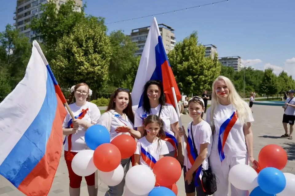 Уважаемые волжане, дорогие земляки! Уважаемые волжане, дорогие земляки!