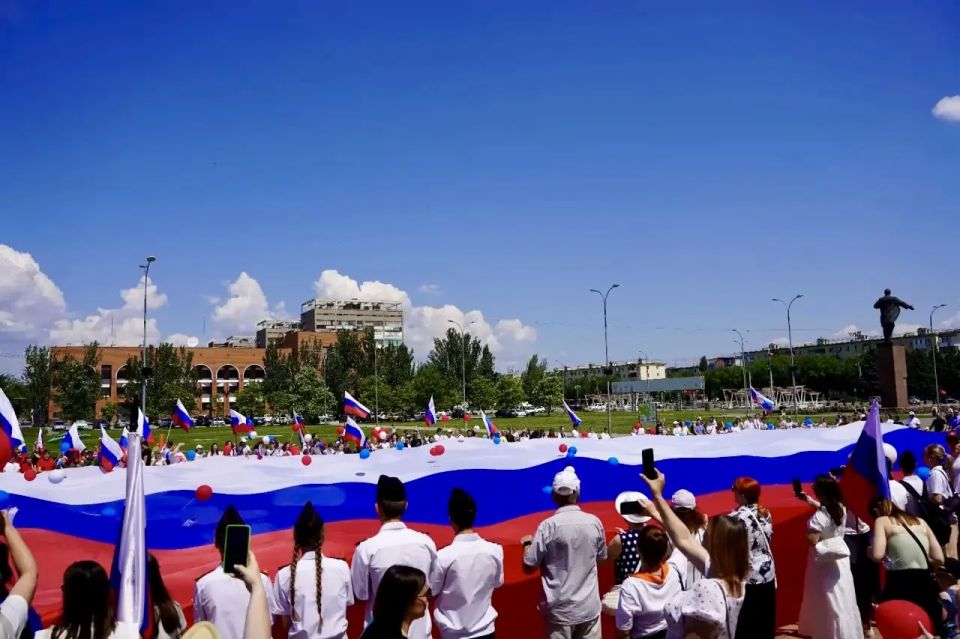 Уважаемые волжане, дорогие земляки! Уважаемые волжане, дорогие земляки!