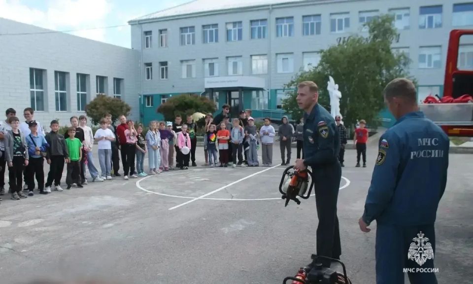 #БезопасныеКаникулы вместе с МЧС России: знания которые спасают жизни #БезопасныеКаникулы вместе с МЧС России: знания которые спасают жизни