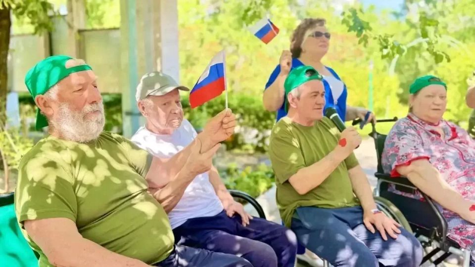 День России - праздник важный и известный всем благополучателям системы социальной защиты - от мала до велика День России - праздник важный и известный всем благополучателям системы социальной защиты - от мала до велика