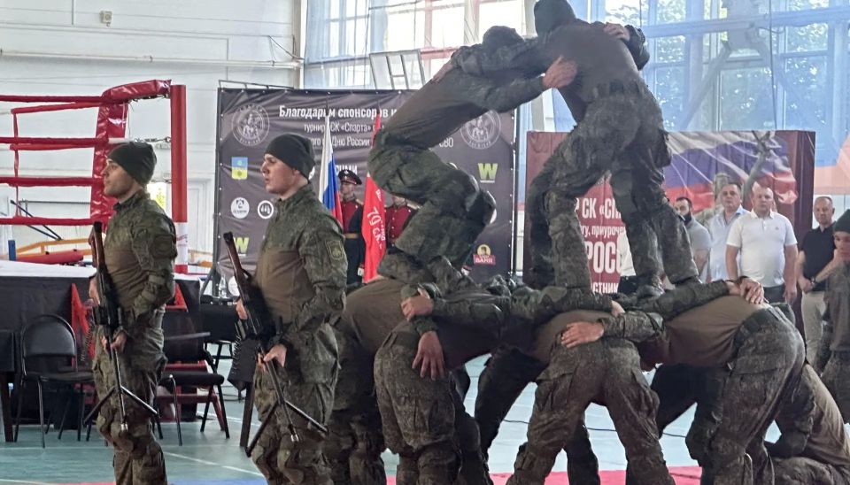 В Волжском прошел турнир по кикбоксингу, посвященный памяти Героя России Александра Матлахова и Ярослава Иващенко, награжденного орденом Мужества В Волжском прошел турнир по кикбоксингу, посвященный памяти Героя России Александра Матлахова и Ярослава Иващенко, награжденного орденом Мужества
