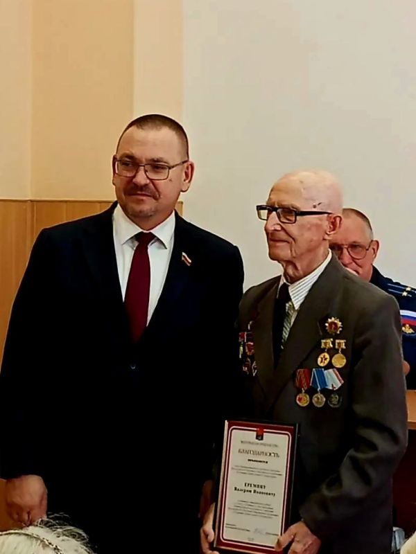 30 лет на страже памяти: поздравил Тракторозаводский совет ассоциации «Дети военного Сталинграда» с юбилеем! 30 лет на страже памяти: поздравил Тракторозаводский совет ассоциации «Дети военного Сталинграда» с юбилеем!