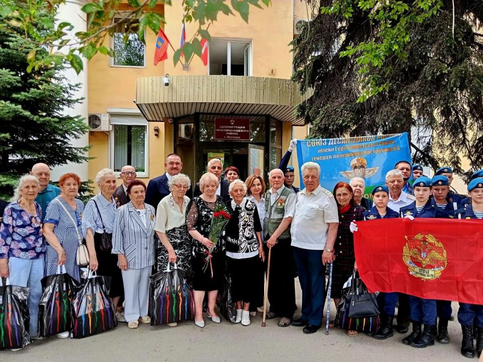 30 лет на страже памяти: поздравил Тракторозаводский совет ассоциации «Дети военного Сталинграда» с юбилеем! 30 лет на страже памяти: поздравил Тракторозаводский совет ассоциации «Дети военного Сталинграда» с юбилеем!