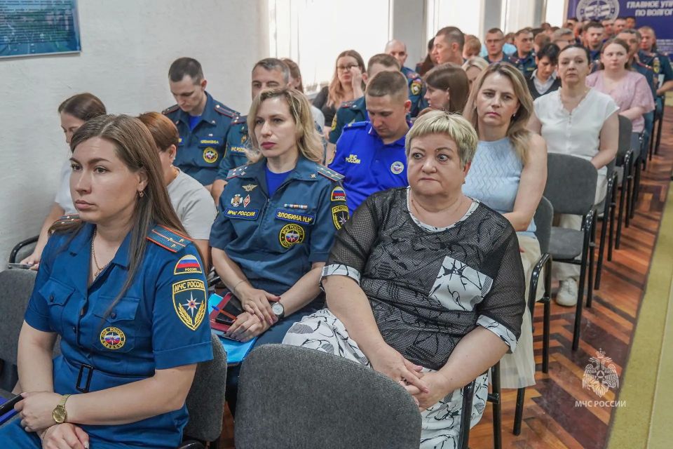В региональном управлении МЧС России прошел единый день информирования В региональном управлении МЧС России прошел единый день информирования