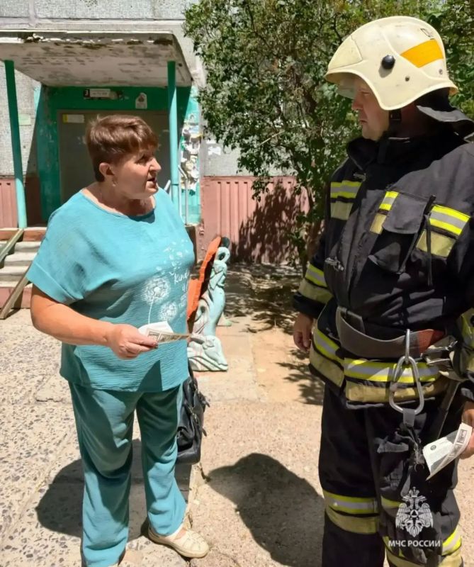 Волгоградские огнеборцы спасли 2 человека на пожаре Волгоградские огнеборцы спасли 2 человека на пожаре