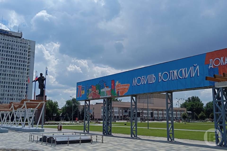 В городе-спутнике Волжском Волгоградской области возбуждено уголовное дело в отношении пятерых местных жителей, которых подозревают в совершении разбойных нападений и грабежа