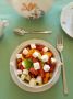 Летний абрикосовый салат с фета: свежесть и вкус в одной тарелке