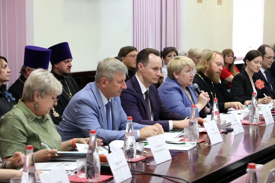 В Волгограде проходит I Межрегиональный форум Всемирного русского народного собора на тему «Единство народов России в решении вопросов народосбережения, межнационального согласия и миграционной политики» В Волгограде проходит I Межрегиональный форум Всемирного русского народного собора на тему «Единство народов России в решении вопросов народосбережения, межнационального согласия и миграционной политики»