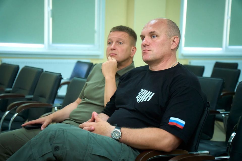 В регионе состоялось совещание по подготовке к отборочному этапу Всероссийских военно-тактических соревнований «Путь ВОИНа» — участники встречи обсудили организационные вопросы, формат проведения и ключевые задачи... В регионе состоялось совещание по подготовке к отборочному этапу Всероссийских военно-тактических соревнований «Путь ВОИНа» — участники встречи обсудили организационные вопросы, формат проведения и ключевые задачи...