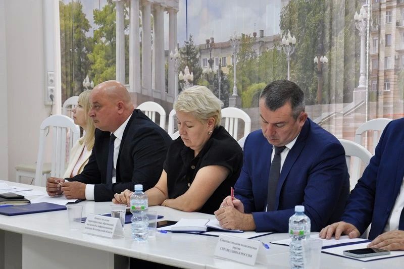 19 июня Избирательная комиссия Волгоградской области провела заседание Совета представителей политических партий, посвященное подготовке к единому дню голосования 2026 года 19 июня Избирательная комиссия Волгоградской области провела заседание Совета представителей политических партий, посвященное подготовке к единому дню голосования 2026 года