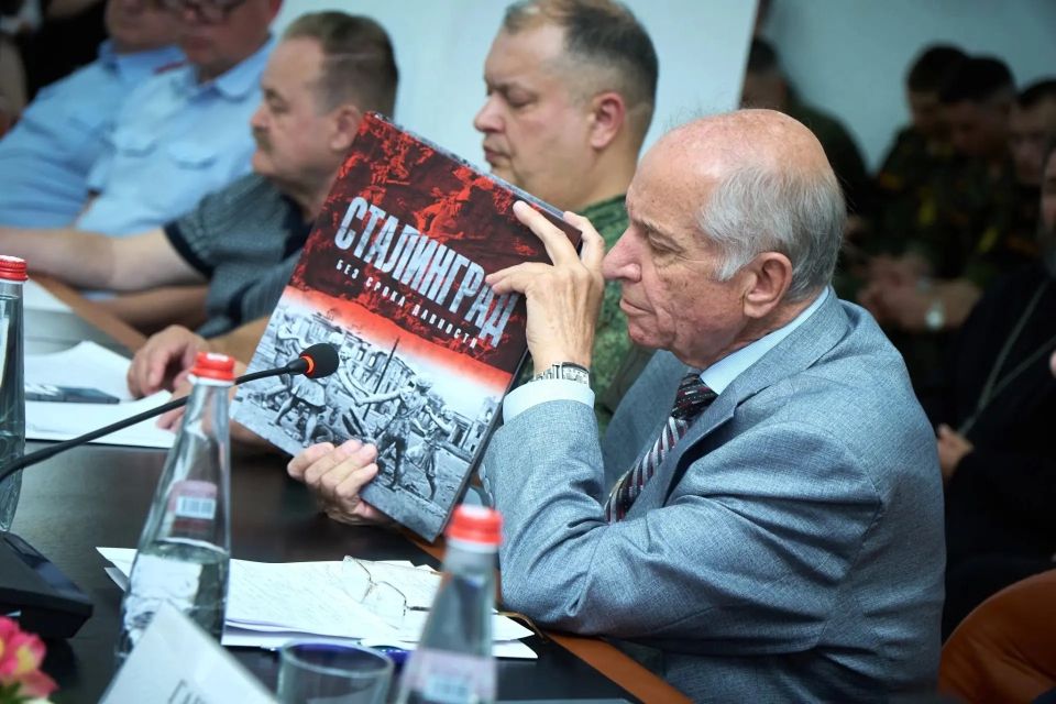 В Волгограде проходит I Межрегиональный форум Всемирного русского народного собора на тему «Единство народов России в решении вопросов народосбережения, межнационального согласия и миграционной политики» В Волгограде проходит I Межрегиональный форум Всемирного русского народного собора на тему «Единство народов России в решении вопросов народосбережения, межнационального согласия и миграционной политики»