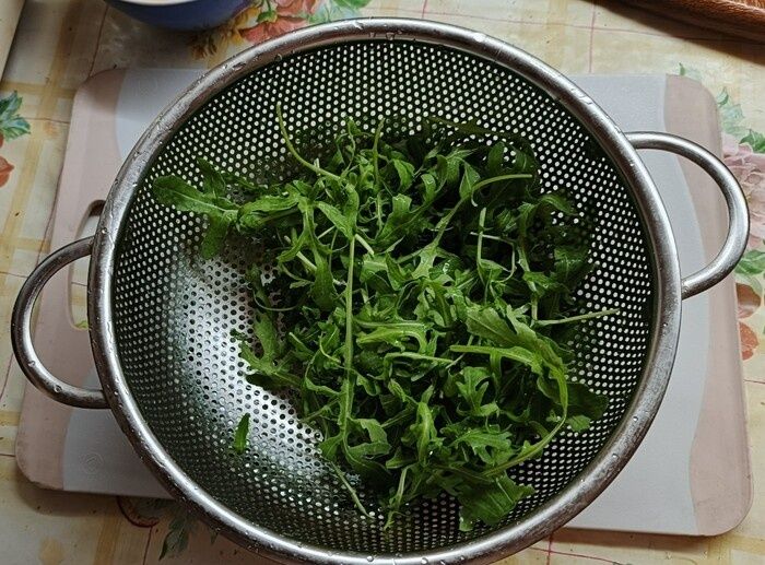Салат из копченой курицы с апельсином и брынзой