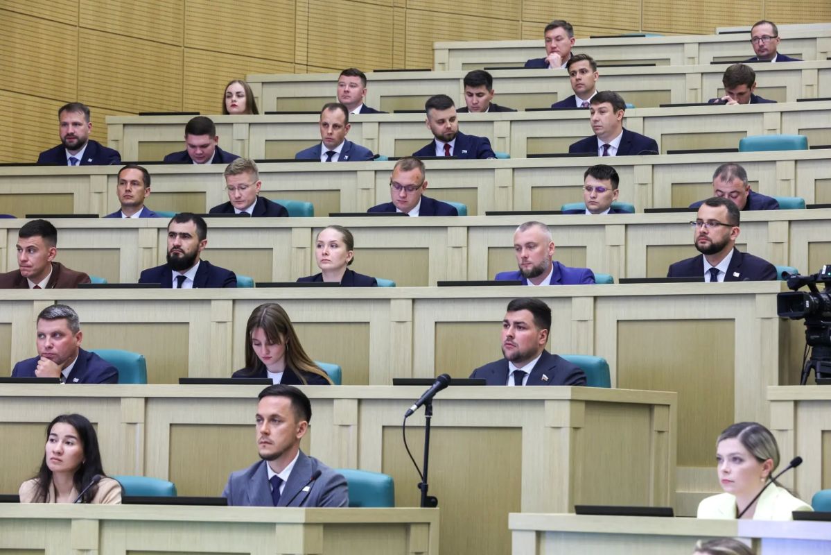 В Совете Федерации состоялось пленарное заседание Палаты молодых законодателей В Совете Федерации состоялось пленарное заседание Палаты молодых законодателей