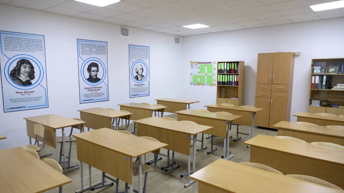 В рамках парламентского контроля депутаты Волгоградской областной Думы Зина Мержоева и Наталья Семёнова посетили обновленную Ольховскую среднюю школу В рамках парламентского контроля депутаты Волгоградской областной Думы Зина Мержоева и Наталья Семёнова посетили обновленную Ольховскую среднюю школу