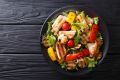 Освежающий гриль-салат с пряной курицей для летней трапезы