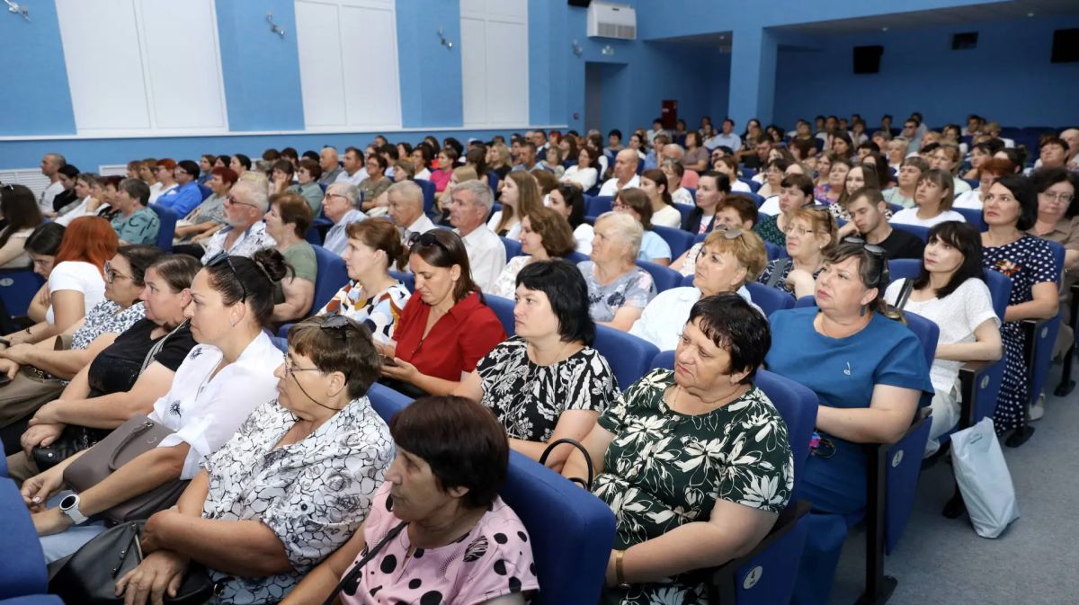 Ольховский район - 18-й муниципалитет, принявший сегодня эстафету ветеранского проекта «Сталинград – Родина Победы» Ольховский район - 18-й муниципалитет, принявший сегодня эстафету ветеранского проекта «Сталинград – Родина Победы»