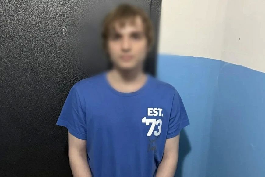 Полицейские задержали юношу, обчистившего сейф в чужой квартире в Волжском по заданию аферистов Полицейские задержали юношу, обчистившего сейф в чужой квартире в Волжском по заданию аферистов