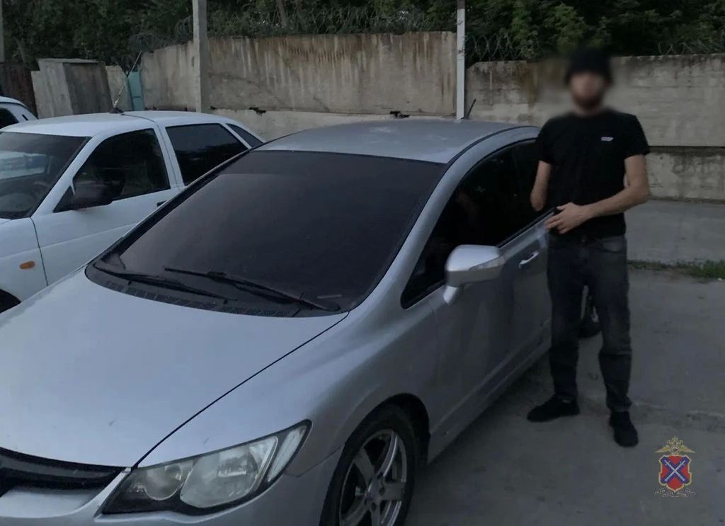 Полицейские в Камышине задержали подозреваемых в краже денежных средств с банковского счёта Полицейские в Камышине задержали подозреваемых в краже денежных средств с банковского счёта