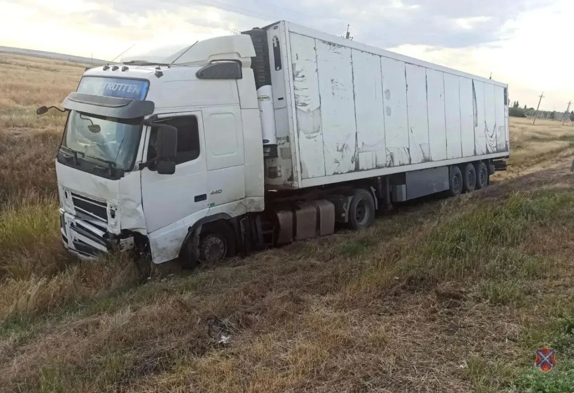 Два человека погибли в ДТП с фурой под Волгоградом Два человека погибли в ДТП с фурой под Волгоградом