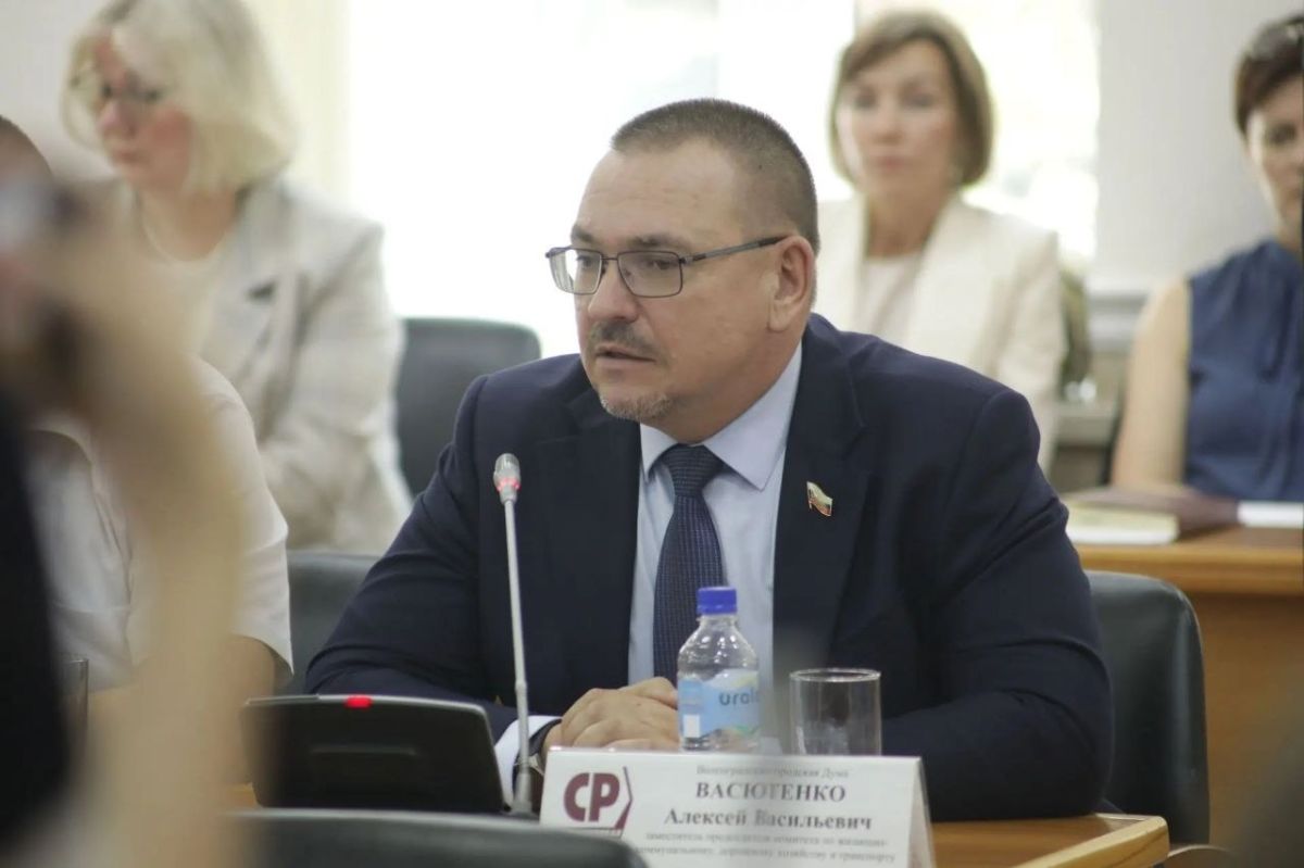 Волгоградская городская Дума сегодня на заседании единогласно поддержала предложение губернатора Волгоградской области, Героя России Андрея Бочарова и внесла в Волгоградскую областную Думу в порядке законодательной... Волгоградская городская Дума сегодня на заседании единогласно поддержала предложение губернатора Волгоградской области, Героя России Андрея Бочарова и внесла в Волгоградскую областную Думу в порядке законодательной...