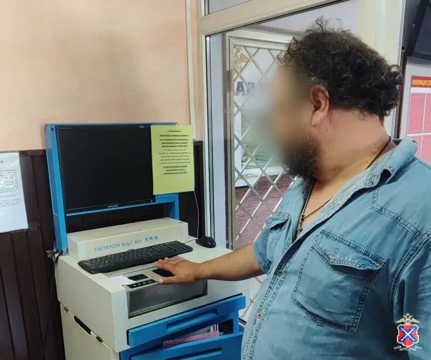 В Калачевском районе правоохранителями проведен профилактический рейд по местам проживания лиц, склонных к совершению противоправных деяний В Калачевском районе правоохранителями проведен профилактический рейд по местам проживания лиц, склонных к совершению противоправных деяний