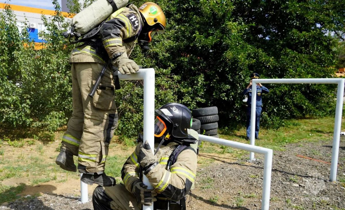Битва сильнейших. В Волгограде продолжается борьба за звание «Лучшее звено газодымозащитной службы среди Главных управлений МЧС России Южного федерального округа» Битва сильнейших. В Волгограде продолжается борьба за звание «Лучшее звено газодымозащитной службы среди Главных управлений МЧС России Южного федерального округа»