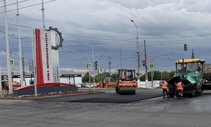 На Первой продольной магистрали в Краснооктябрьском районе Волгограда появилось новое асфальтобетонное покрытие