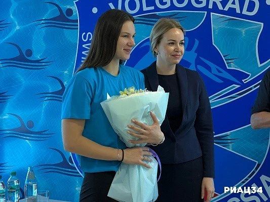 Волгоград чествует победителей первенства Европы по плаванию Волгоград чествует победителей первенства Европы по плаванию