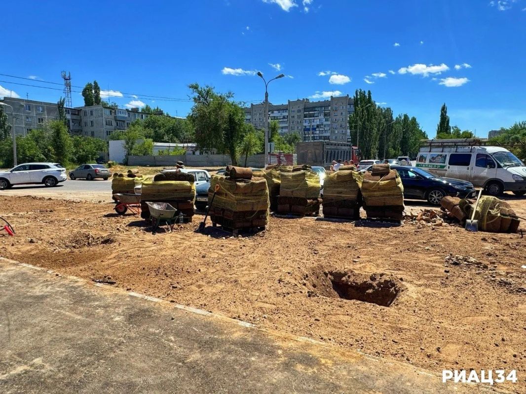 Новые семейные аттракционы, сияющее «Красное солнце» и парк на 2000 деревьев: как преображается юг Волгограда Новые семейные аттракционы, сияющее «Красное солнце» и парк на 2000 деревьев: как преображается юг Волгограда