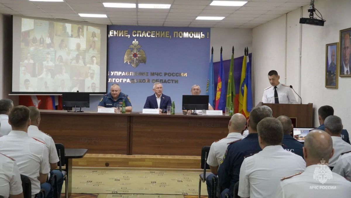 99 лет на страже безопасности - сотрудников Государственного пожарного надзора поздравили с предстоящим профессиональным праздником 99 лет на страже безопасности - сотрудников Государственного пожарного надзора поздравили с предстоящим профессиональным праздником