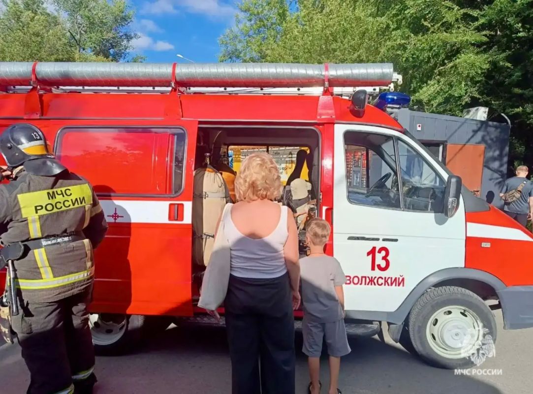 Безопасность — это не просто слова, а навыки, которые спасают жизни! Безопасность — это не просто слова, а навыки, которые спасают жизни!