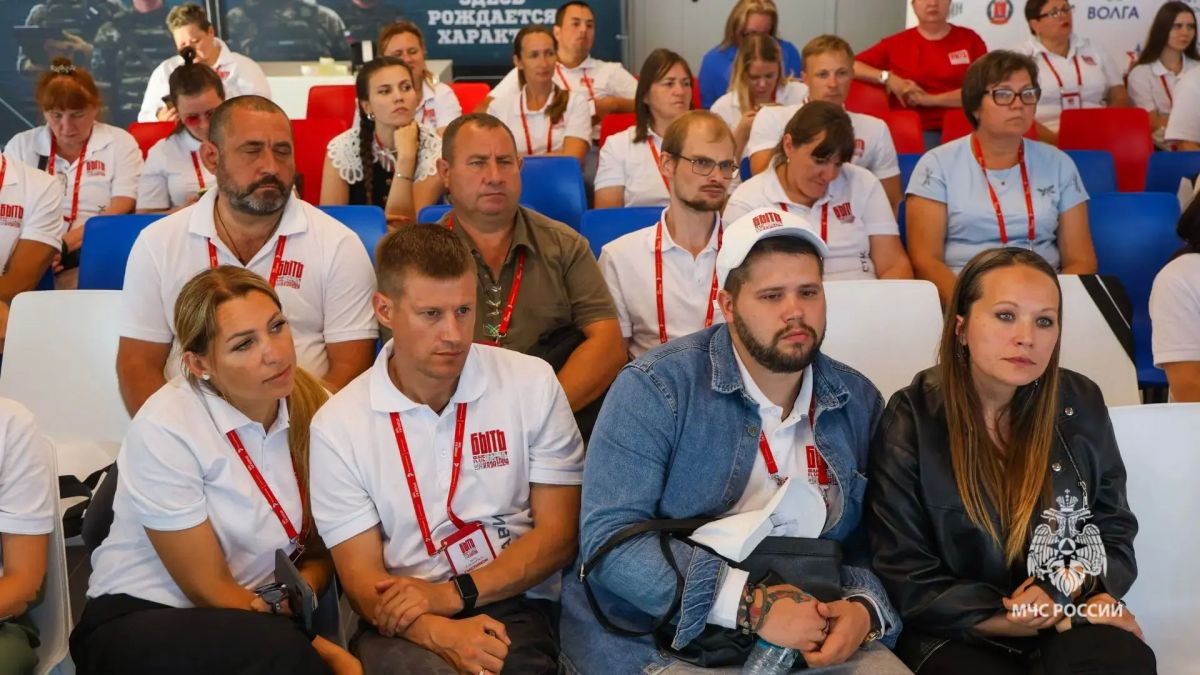 Сотрудник МЧС России прошёл в полуфинал конкурса наставников «Быть, а не казаться» Сотрудник МЧС России прошёл в полуфинал конкурса наставников «Быть, а не казаться»
