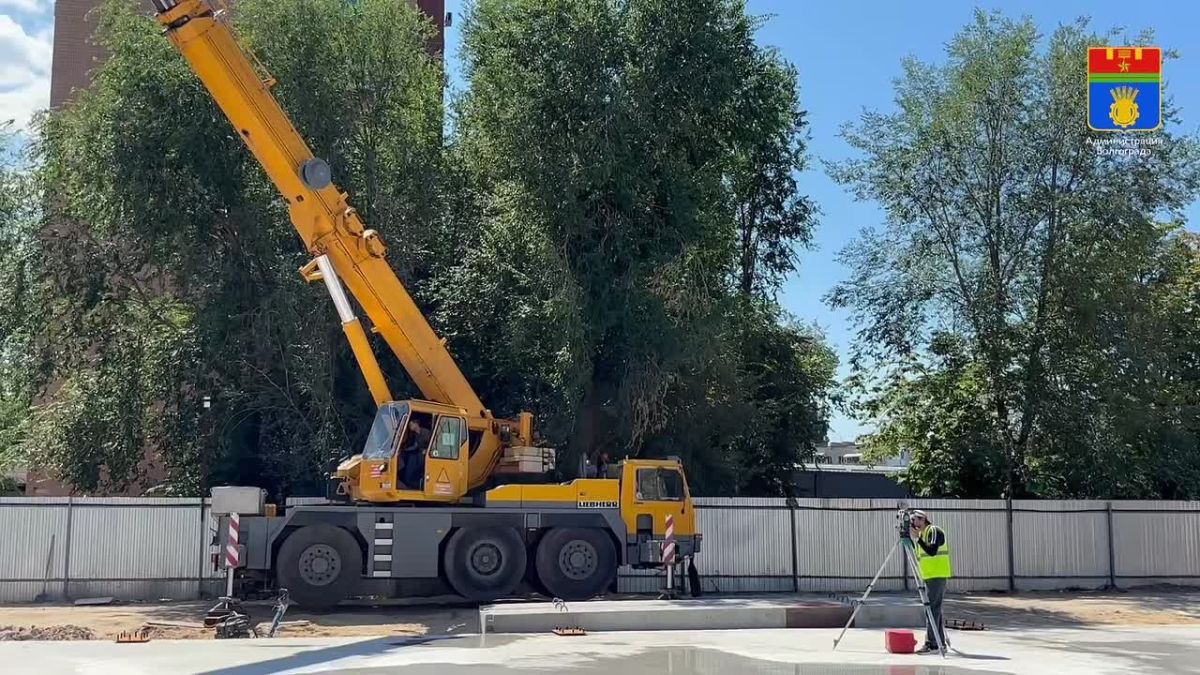 В створе бульвара Энгельса в Красноармейском районе, на площади в 1,6 га раскинулся новый парк развлечений «Южный парк Волгограда»