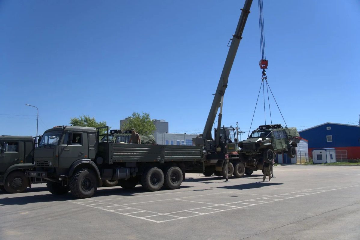 Четыре бронеавтомобиля «Сармат» отправила в зону СВО Волгоградская область Четыре бронеавтомобиля «Сармат» отправила в зону СВО Волгоградская область