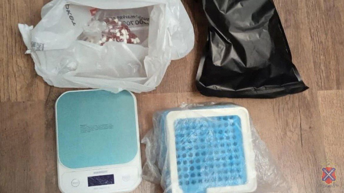 Волгограсдкие полицейские установили участницу преступного сообщества наркодилеров Волгограсдкие полицейские установили участницу преступного сообщества наркодилеров